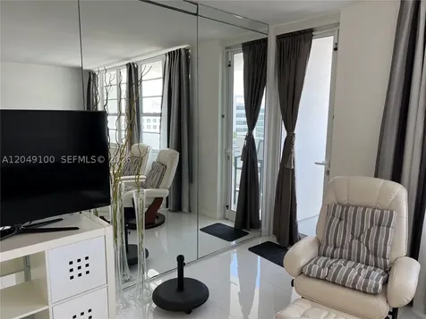 100 Lincoln Road Miami Beach FL 33139