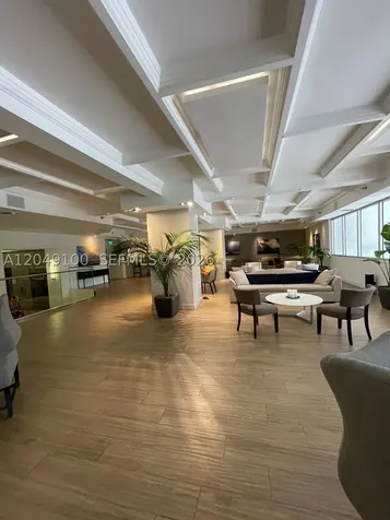 100 Lincoln Road Miami Beach FL 33139