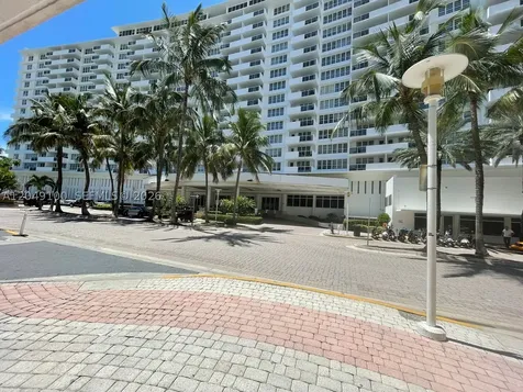 100 Lincoln Road Miami Beach FL 33139