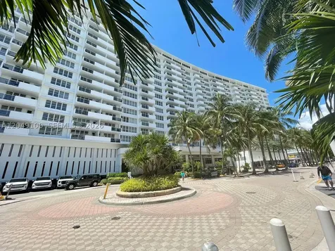 100 Lincoln Road Miami Beach FL 33139