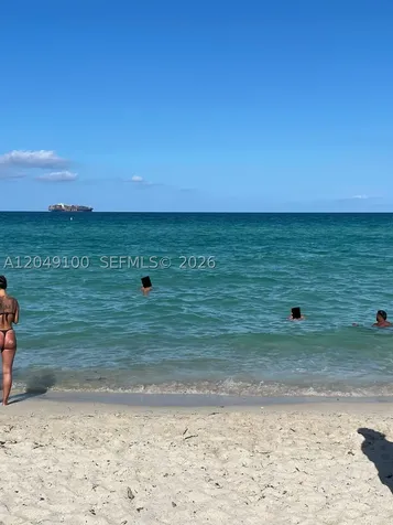 100 Lincoln Road Miami Beach FL 33139
