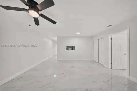 3856 NW 207th St Road Miami Gardens FL 33055