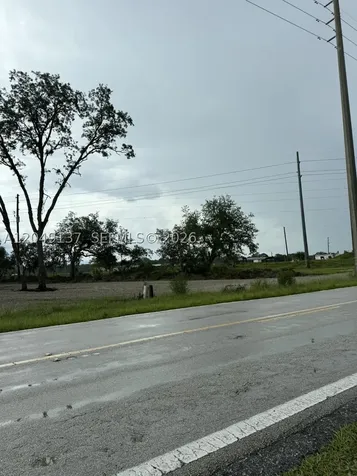 4732 Kenilworth Boulevard Sebring FL 33872