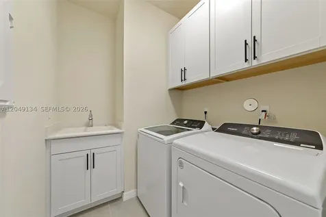 4470 Waterside Drive Oakland Park FL 33309