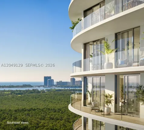 2411 Laguna Circle North Miami FL 33181