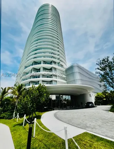 2411 Laguna Circle North Miami FL 33181