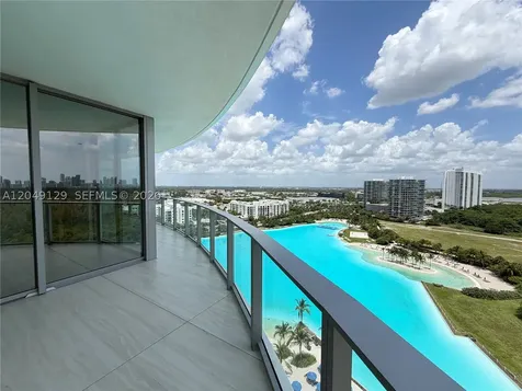 2411 Laguna Circle North Miami FL 33181