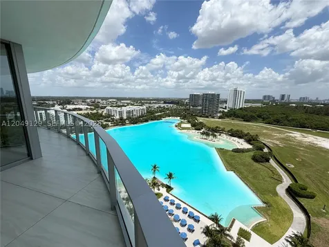 2411 Laguna Circle North Miami FL 33181
