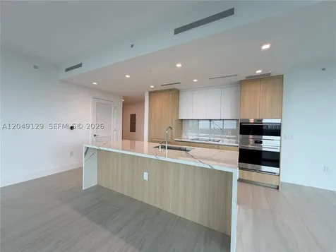 2411 Laguna Circle North Miami FL 33181