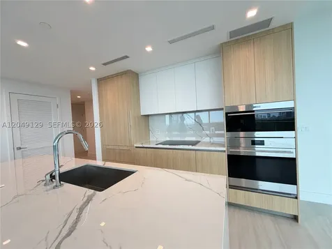 2411 Laguna Circle North Miami FL 33181