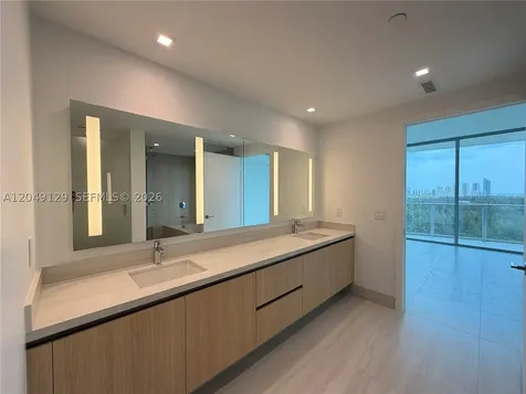 2411 Laguna Circle North Miami FL 33181