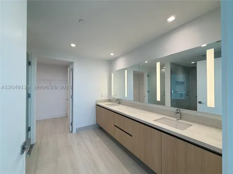 2411 Laguna Circle North Miami FL 33181