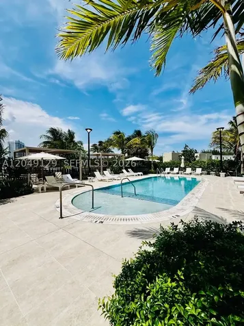 2411 Laguna Circle North Miami FL 33181