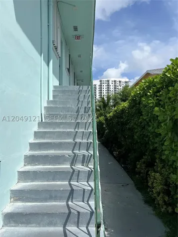 469 SW 3rd Street Miami FL 33130