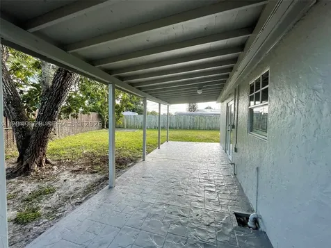 4160 SW 36th Street West Park FL 33023