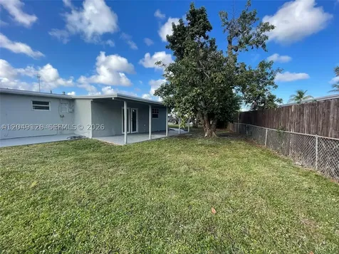 4160 SW 36th Street West Park FL 33023