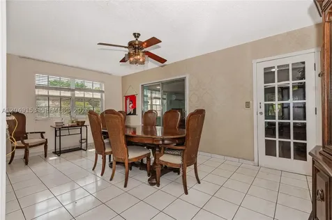 292 W 39th Place Hialeah FL 33012