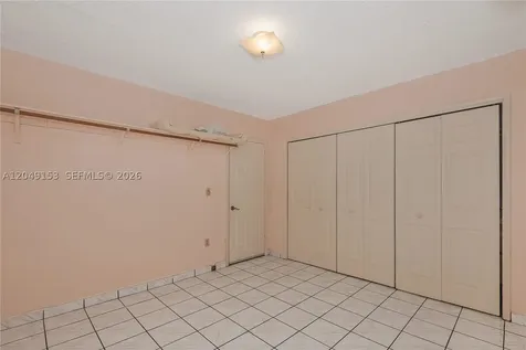 292 W 39th Place Hialeah FL 33012