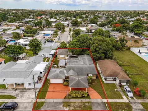 292 W 39th Place Hialeah FL 33012