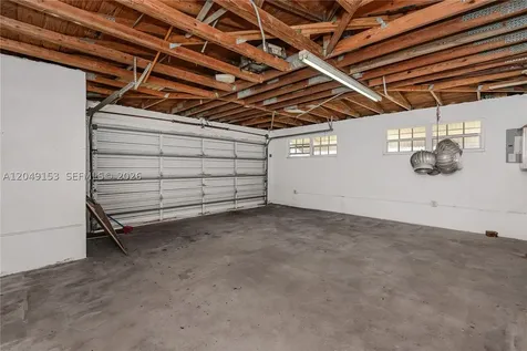 292 W 39th Place Hialeah FL 33012