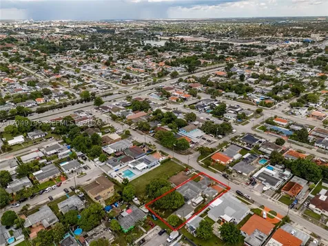 292 W 39th Place Hialeah FL 33012