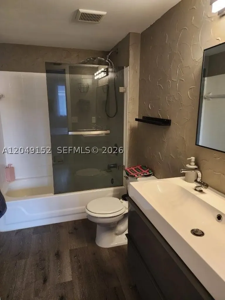 460 S Park Hollywood FL 33021