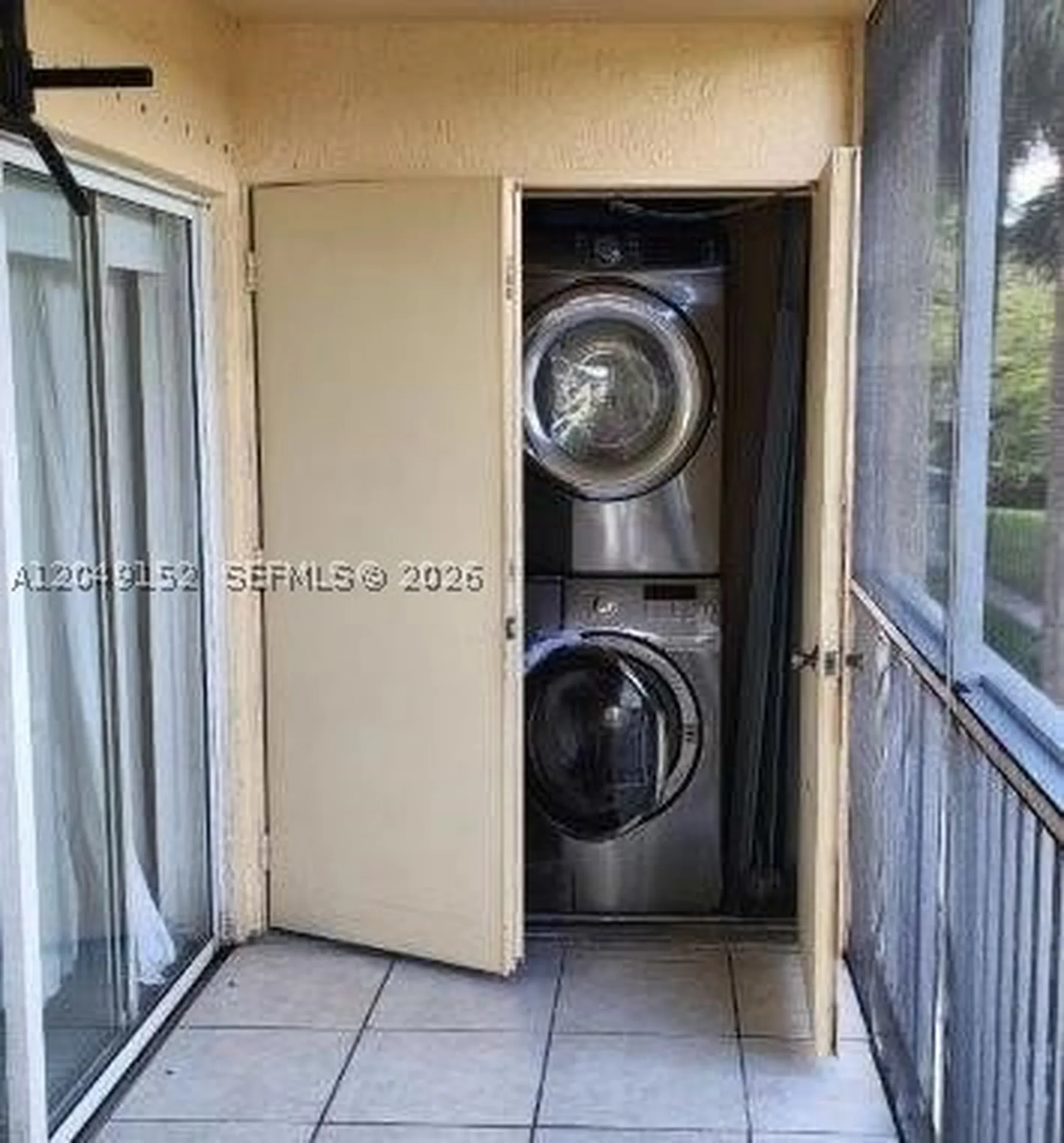 460 S Park Hollywood FL 33021