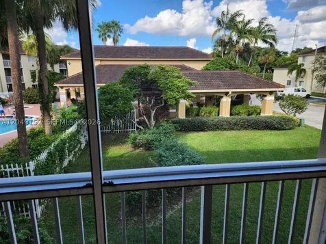 460 S Park Hollywood FL 33021