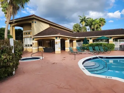 460 S Park Hollywood FL 33021