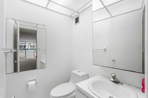 5005 Collins Avenue Miami Beach FL 33140