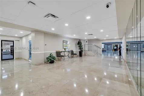 5005 Collins Avenue Miami Beach FL 33140