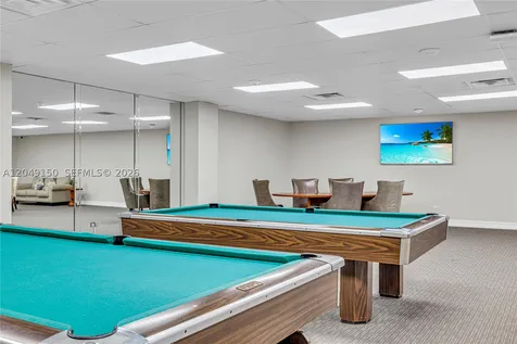 5005 Collins Avenue Miami Beach FL 33140