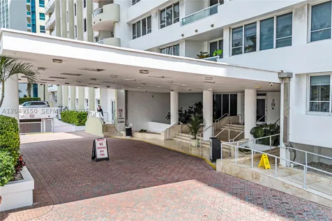 5005 Collins Avenue Miami Beach FL 33140