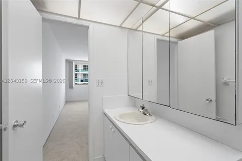 5005 Collins Avenue Miami Beach FL 33140