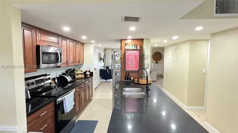 9492 NW 39th Street Sunrise FL 33351