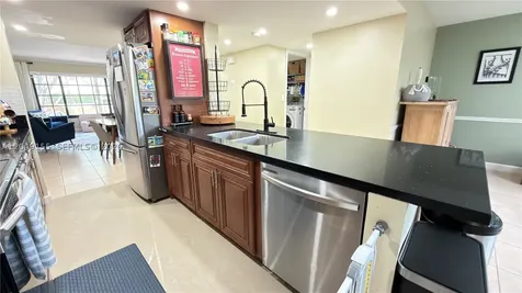 9492 NW 39th Street Sunrise FL 33351