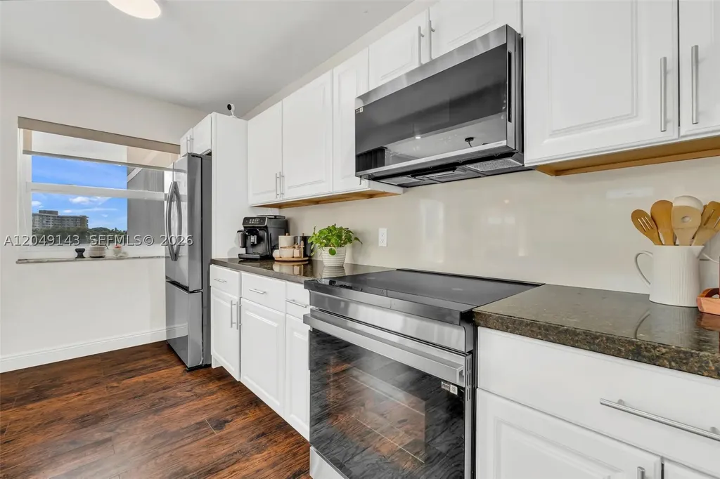 3800 Hillcrest Drive Hollywood FL 33021
