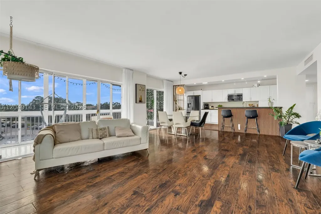 3800 Hillcrest Drive Hollywood FL 33021