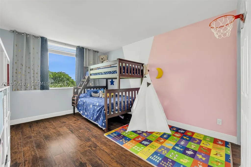 3800 Hillcrest Drive Hollywood FL 33021