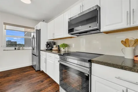 3800 Hillcrest Drive Hollywood FL 33021