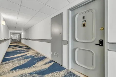 3800 Hillcrest Drive Hollywood FL 33021