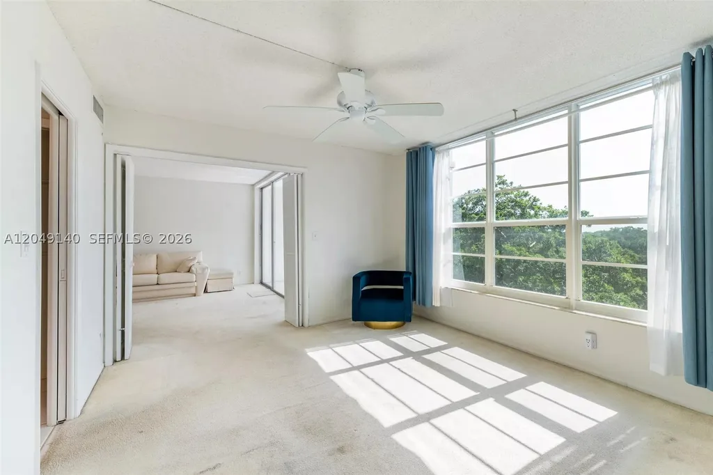 605 Oaks Drive Pompano Beach FL 33069