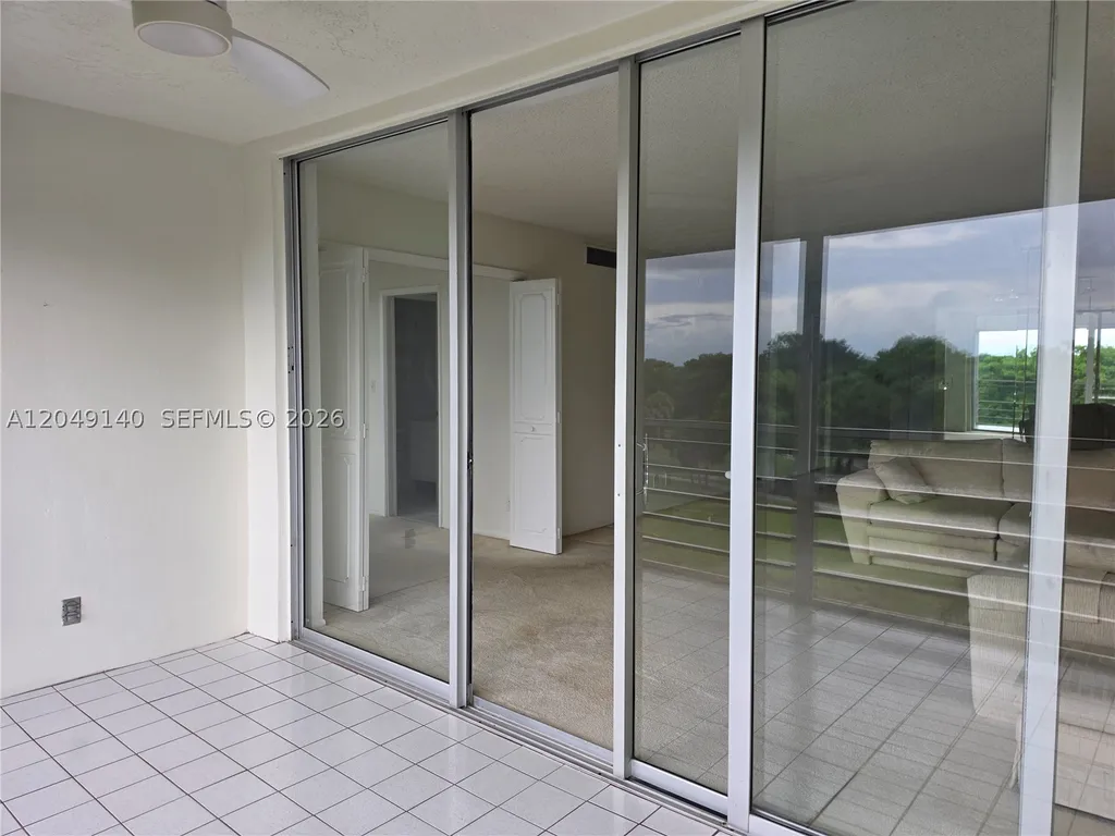 605 Oaks Drive Pompano Beach FL 33069