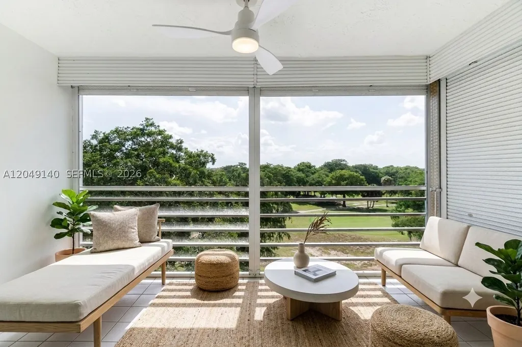605 Oaks Drive Pompano Beach FL 33069