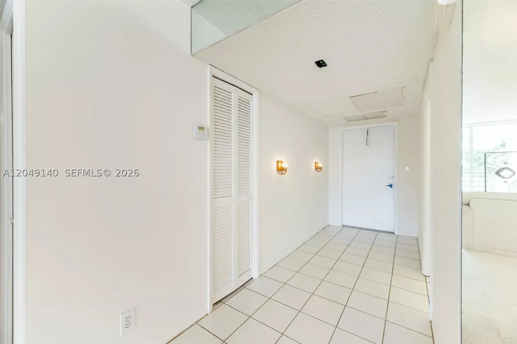605 Oaks Drive Pompano Beach FL 33069