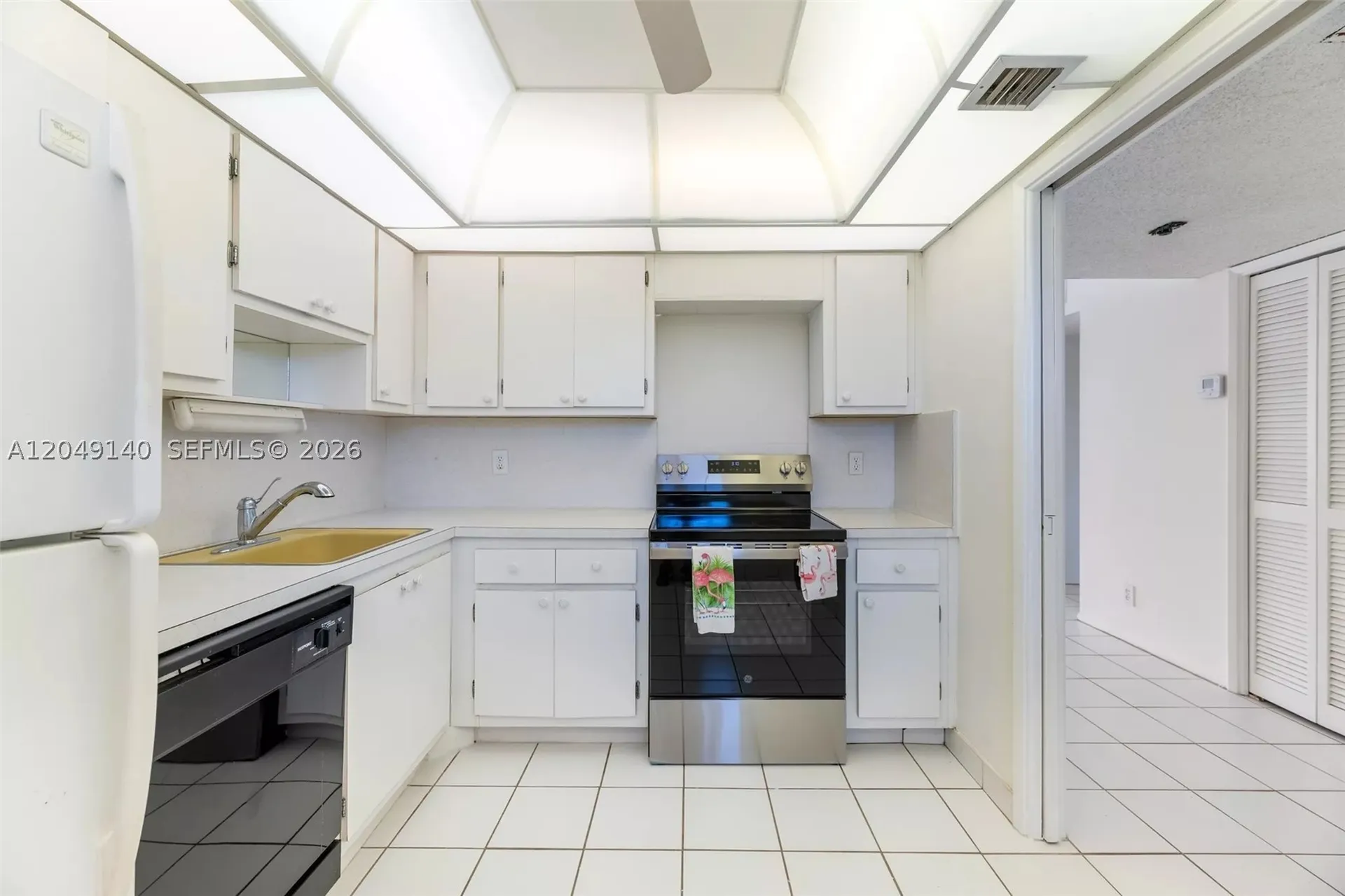 605 Oaks Drive Pompano Beach FL 33069