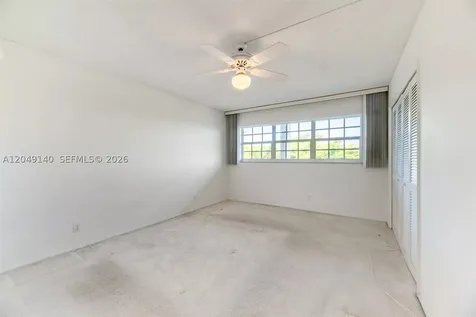 605 Oaks Drive Pompano Beach FL 33069