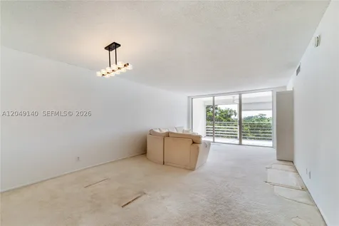 605 Oaks Drive Pompano Beach FL 33069