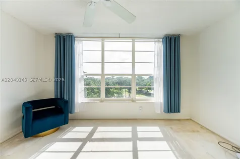 605 Oaks Drive Pompano Beach FL 33069