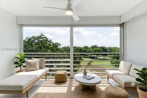 605 Oaks Drive Pompano Beach FL 33069
